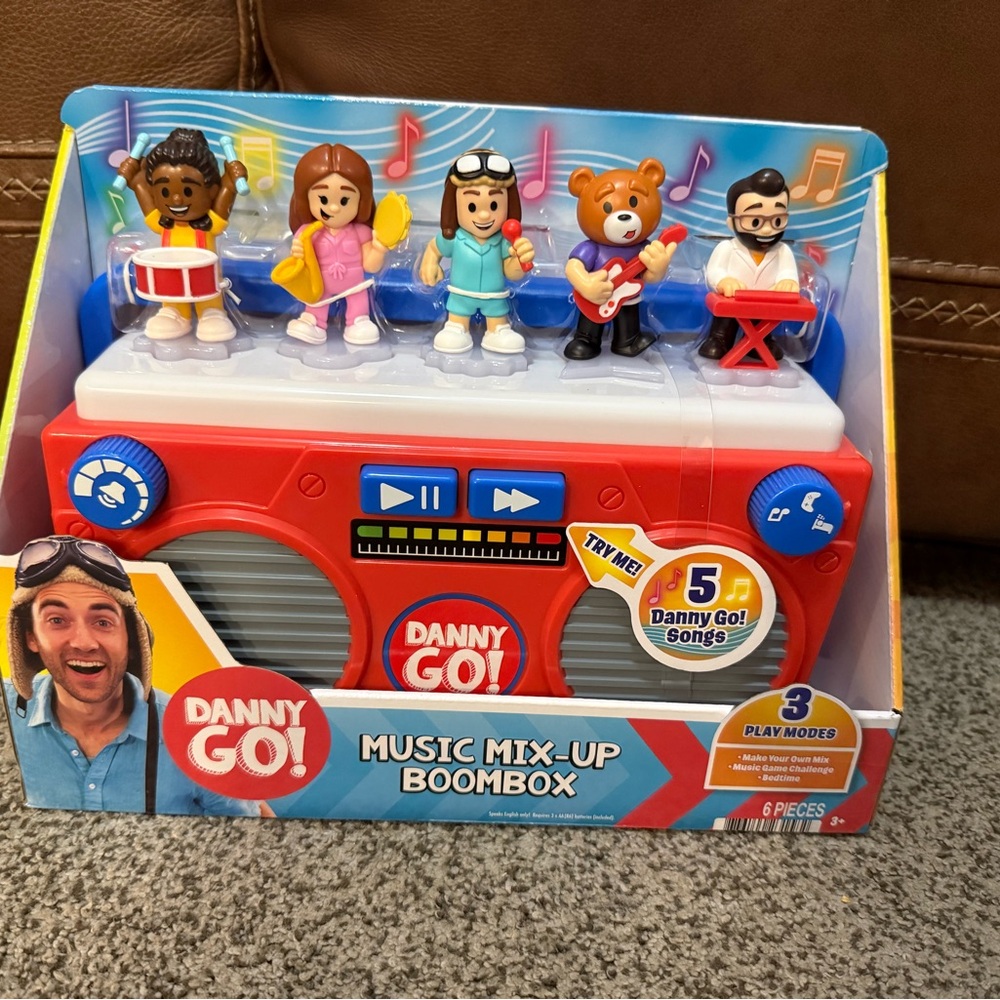 Danny go mix up boom box